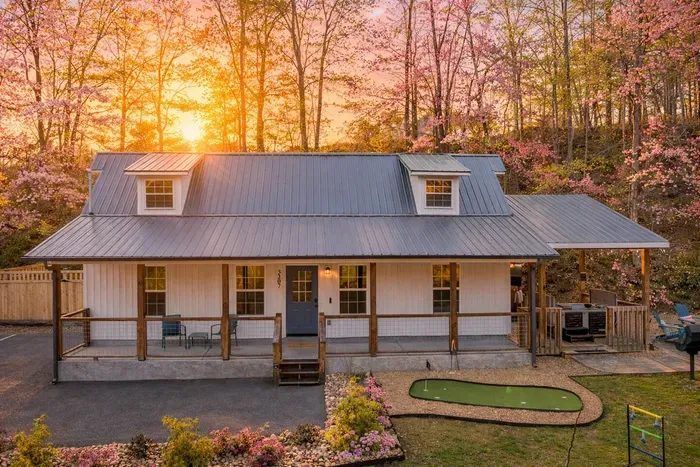 Sister cabins | Book both for full retreat - image 39 of 55