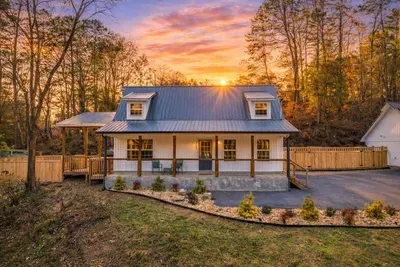 Sister cabins | Book both for full retreat - image 53 of 55