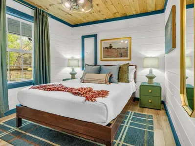 Sister cabins | Book both for full retreat - image 25 of 55