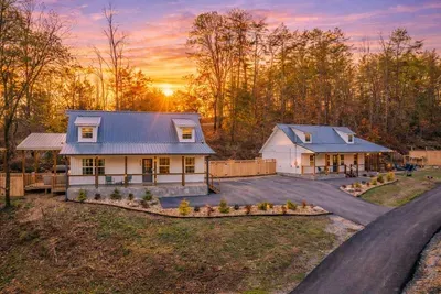 Sister cabins | Book both for full retreat - image 46 of 55