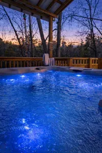 Sister cabins | Book both for full retreat - image 4 of 55
