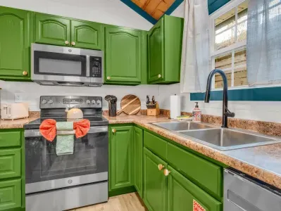 Sister cabins | Book both for full retreat - image 24 of 55