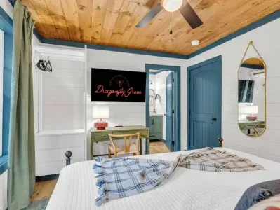 Sister cabins | Book both for full retreat - image 8 of 55