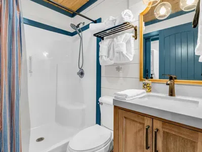 Sister cabins | Book both for full retreat - image 30 of 55