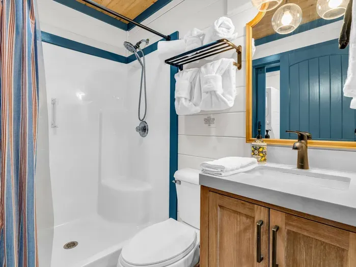 Sister cabins | Book both for full retreat - image 30 of 55