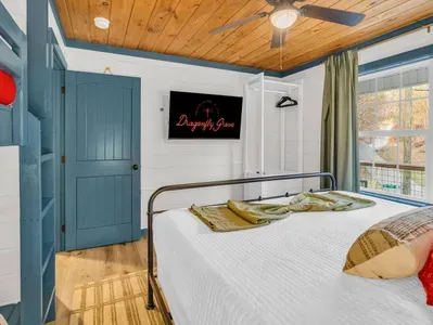 Dragonfly Grove | Sauna | Hot Tub | 1 Mi Pkwy - image 40 of 48
