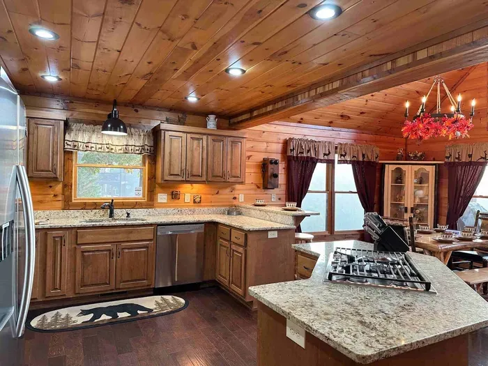 Fully stocked kitchen with all  you need to prepare a delicious meal.