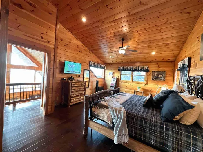 Wake up to beautiful mountain views!