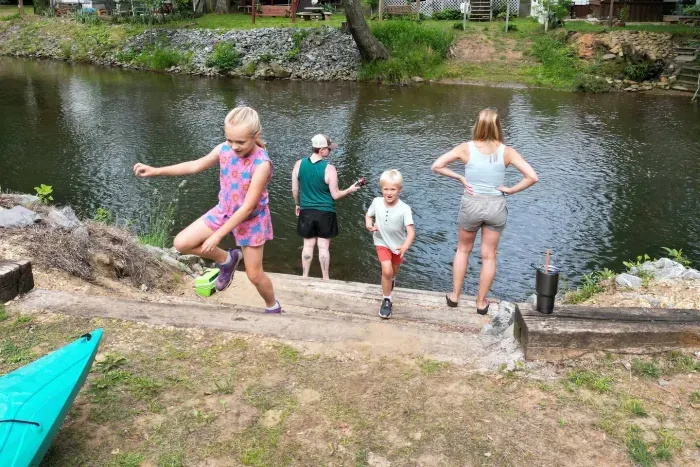 Direct and easy access to the Hiawasee River will be sure to put a smile on everyone’s face 