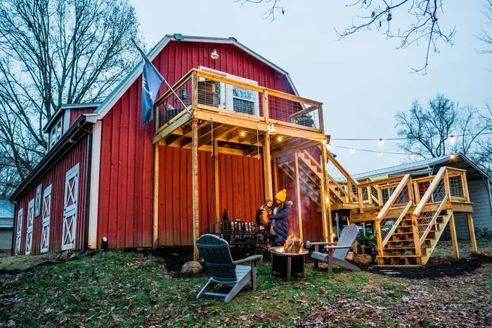Whether sitting by the fire, grilling on the deck, or hiking our trails by the creek, Blue Wall Farm is a great Basecamp to enjoy all Travelers Rest and Greenville offer. 