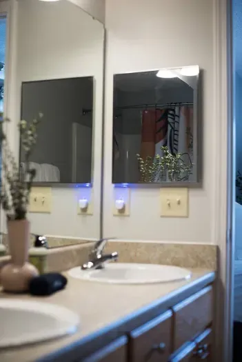 Reflecting elegance: Pristine bathroom mirrors designed for capturing your best look