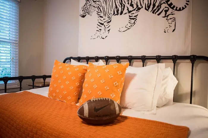 Second bedroom has a twin bed with trundle that can pop up to make a king.