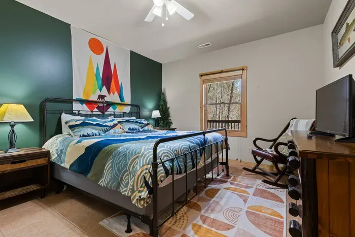 Cozy Bear Cabin-Blue Ridge - image 83 of 88