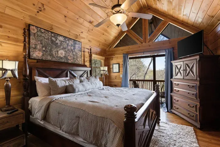 Cozy Bear Cabin-Blue Ridge - image 75 of 88