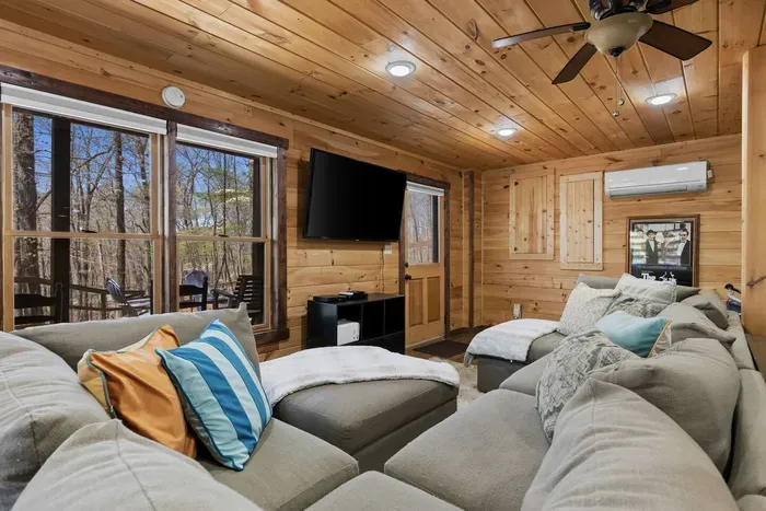 Blue Chalet-Mineral Bluff - image 69 of 81