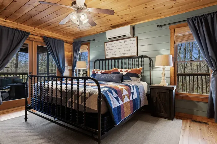 Blue Chalet-Mineral Bluff - image 47 of 81