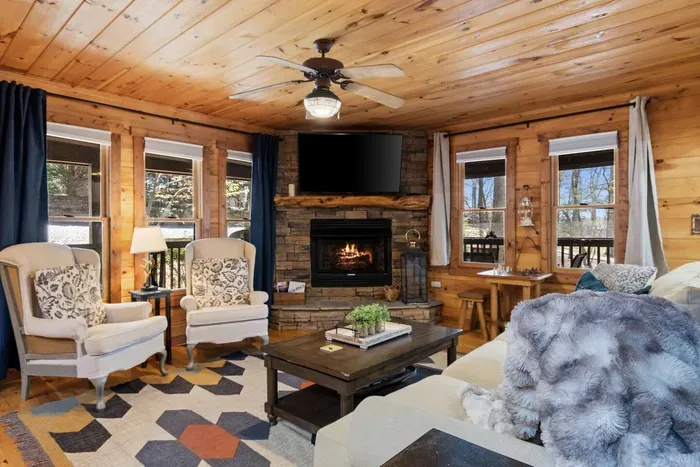 Blue Chalet-Mineral Bluff - image 46 of 81