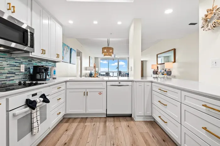 Spacious fully stocked kitchen