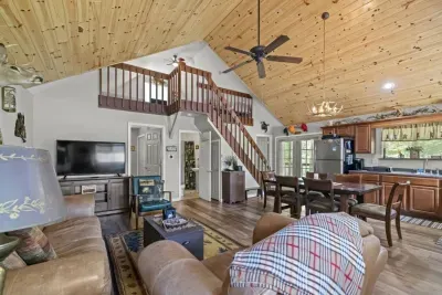 Hocking Hills Half Stoned Cabin in the Woods - image 13 of 20