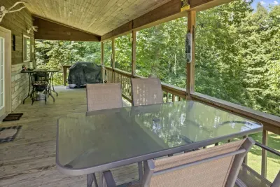 Hocking Hills Half Stoned Cabin in the Woods - image 18 of 20