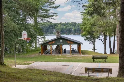 The Arrowroot Lodge Up North in Gaylord Michigan - image 21 of 29
