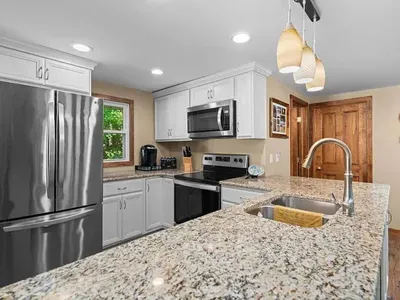 The Arrowroot Lodge Up North in Gaylord Michigan - image 7 of 29