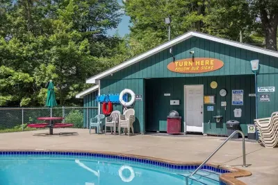 The Arrowroot Lodge Up North in Gaylord Michigan - image 22 of 29