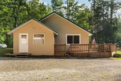 The Arrowroot Lodge Up North in Gaylord Michigan - image 8 of 29