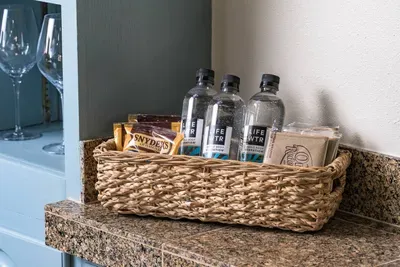 Luxe Retreat - image 31 of 49