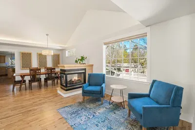 dining and relaxation space