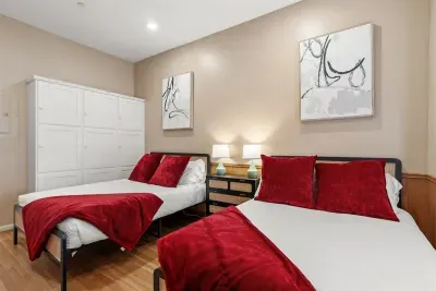 Bedroom - 2 Queen Beds