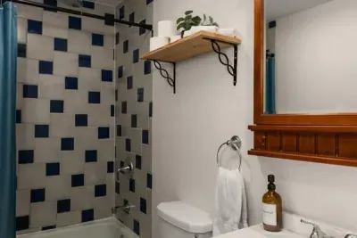 Chavez- Main House - image 21 of 60