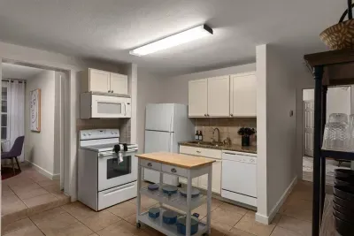 Chavez- Main House - image 24 of 60