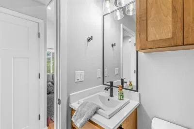 Second bedroom bathroom