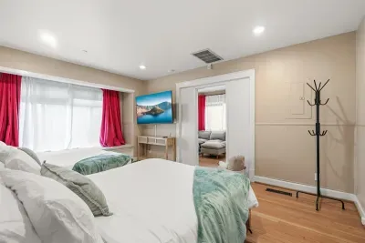 Bedroom - Queen & Full XL Size Beds