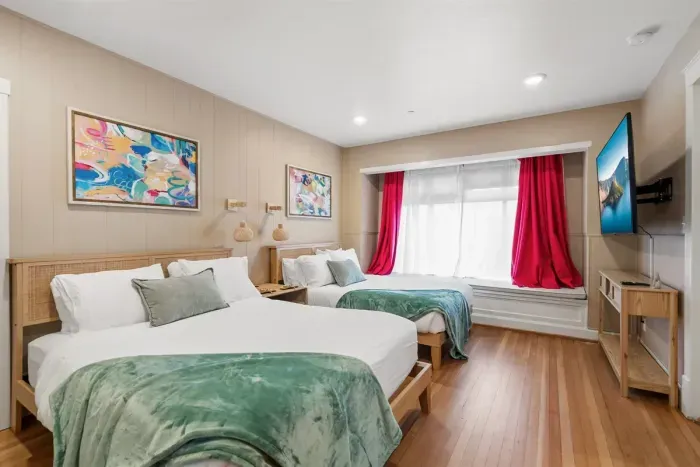 Bedroom - Queen & Full XL Size Beds