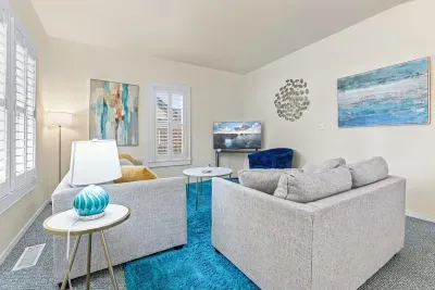 Living room (Queen fold out)