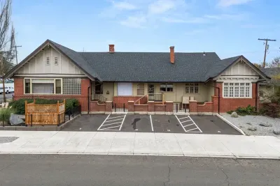 Welcome Front & Parking Space