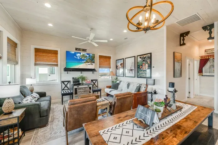 Open concept dining and kitchen area