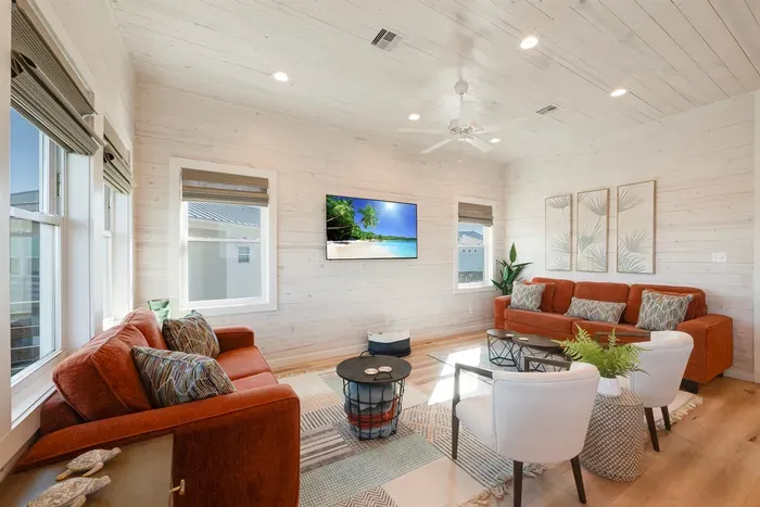 Large living area with plenty of seating