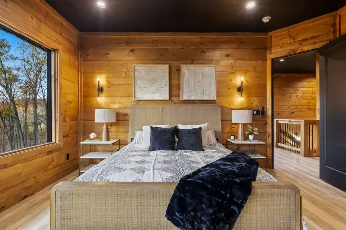 Bedroom 1: King bed with ensuite bathroom