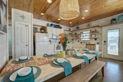 Turquoise Tides - image 18 of 37