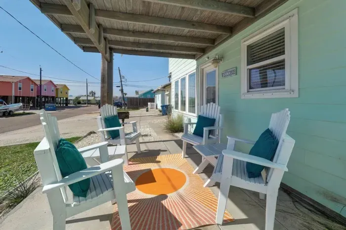Outdoor patio overlooking large corner lot with brand new grill