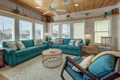 Turquoise Tides