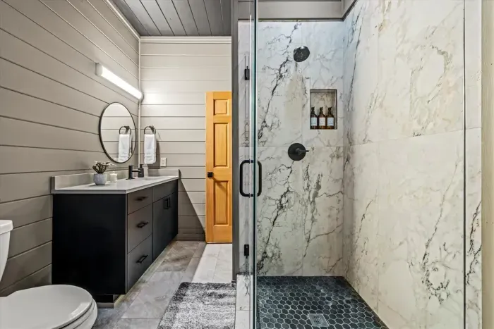 Ensuite bathroom to King Bedroom Downstairs