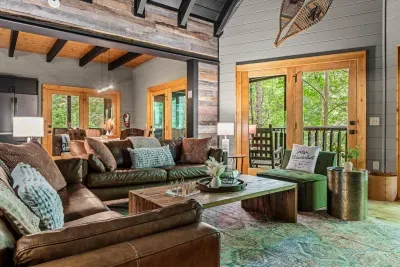 Modern Rustic Hideaway - image 20 of 49