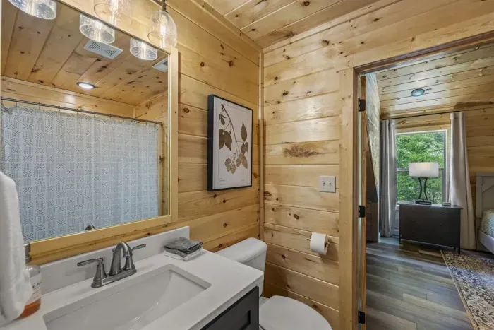 Upstairs Jack & Jill bathroom between King bedroom & Bunk Room