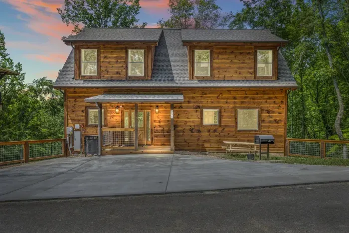 Parking for 4-5 cars depending on size