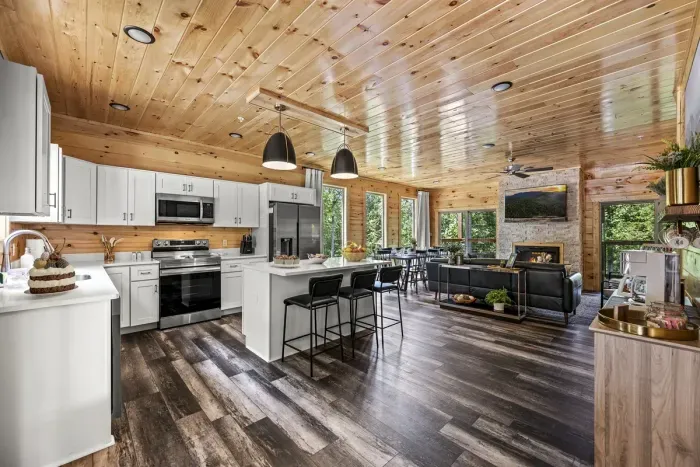 Fully stocked chef’s kitchen