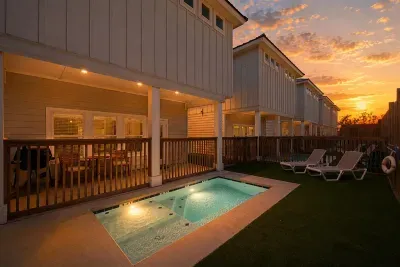 Private, plunge pool